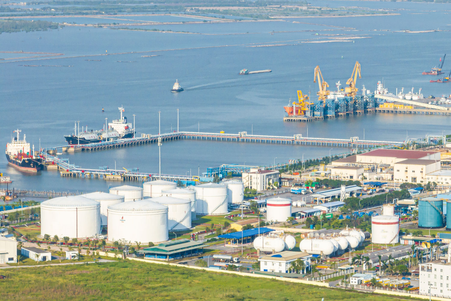 Chemical Petrochemical Invest In Deep C